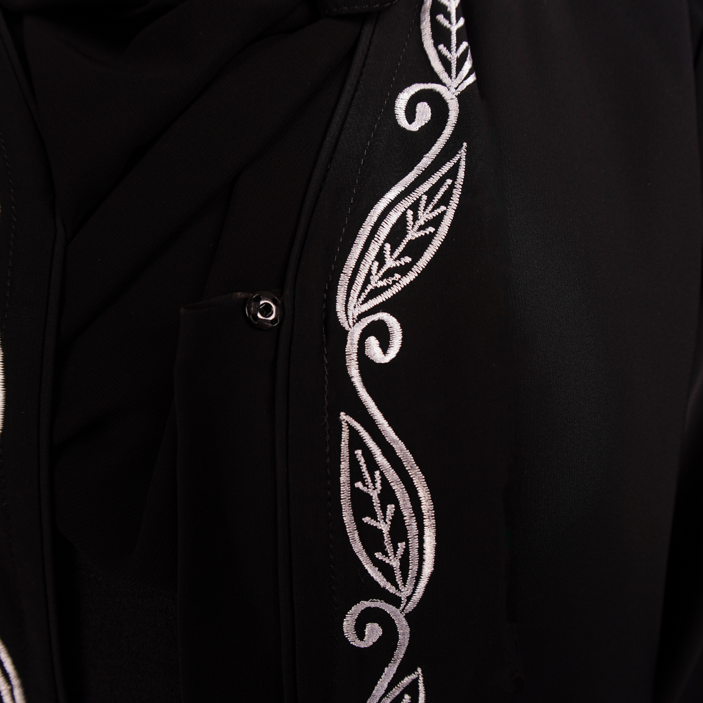 Black Vine Abaya