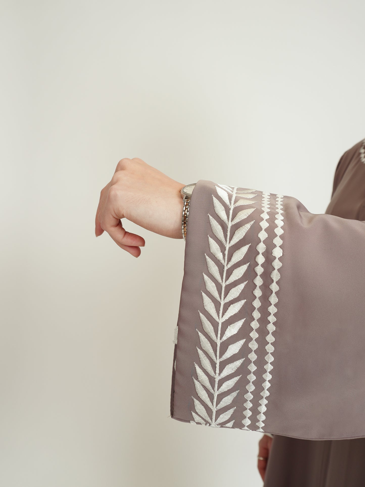 Tan White Leaf Abaya